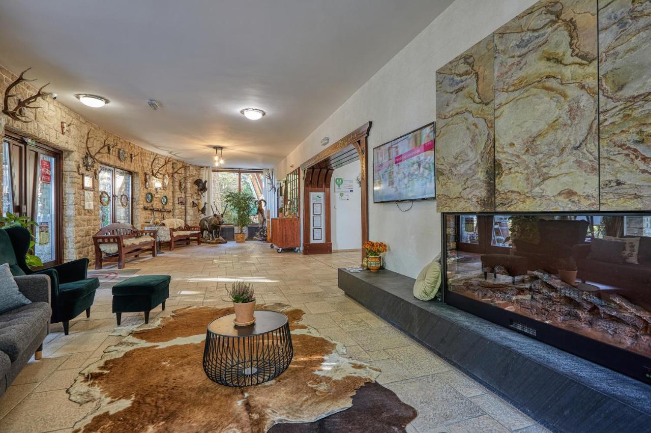 Tercia Hubertus Panzio Bed & Breakfast Sopron Exterior photo