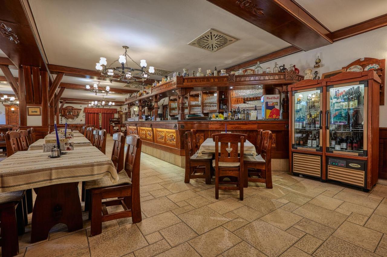 Tercia Hubertus Panzio Bed & Breakfast Sopron Exterior photo